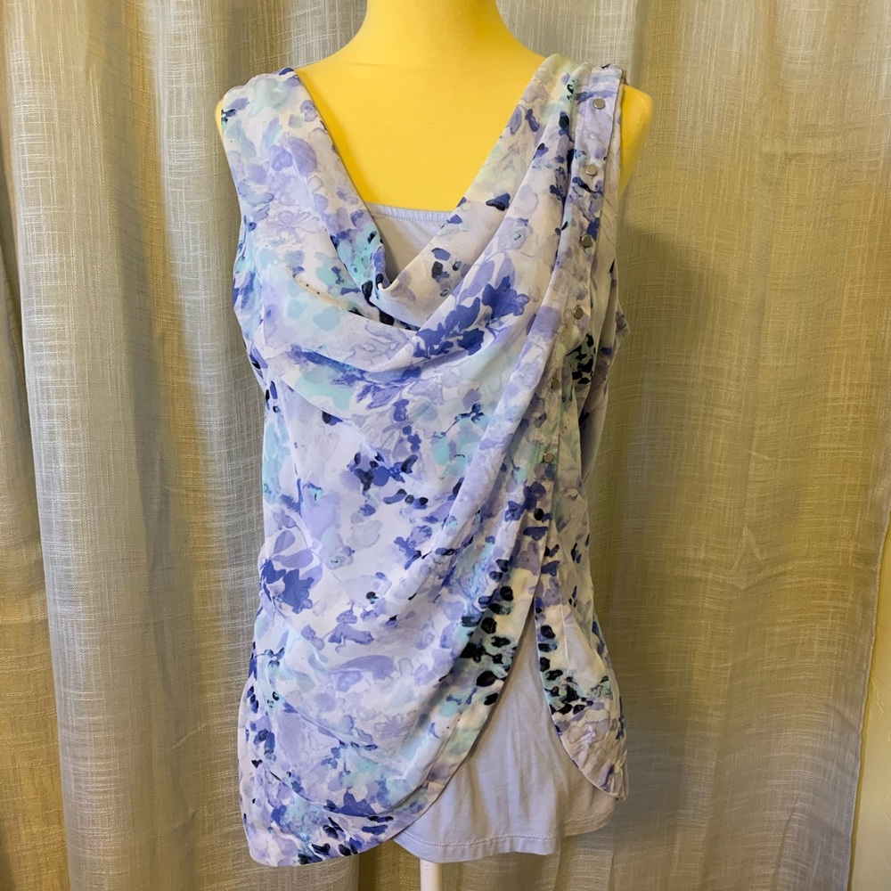 Gorgeous *like new* Lavender Top